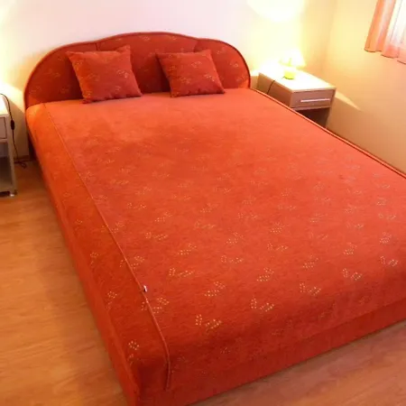 Holiday home Holiday Balatonmariafurdo 17 *