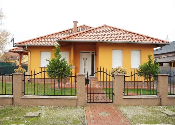 17 Hébergement de vacances *