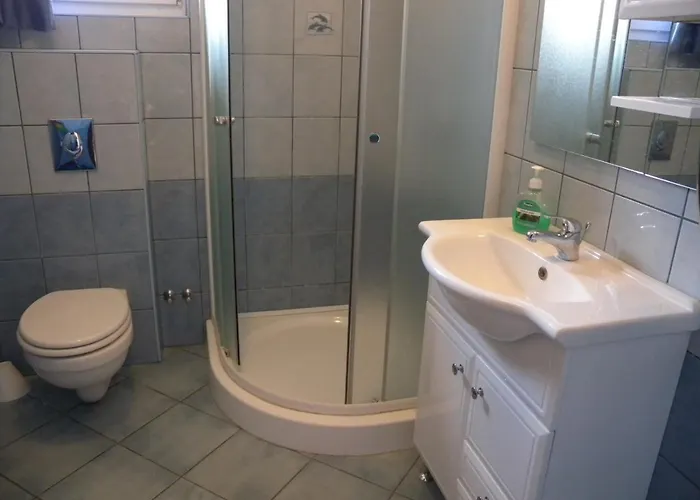 17 * Balatonmáriafürdő